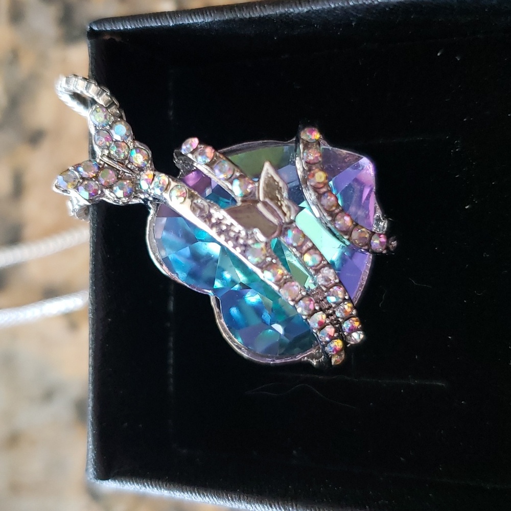 Crystal Heart Pendant Necklace - Picture 3 of 8